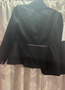 Stylish Black Blazer