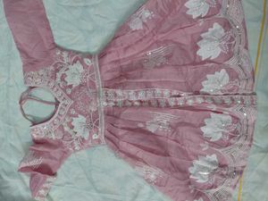 Elegant Pink Embroidered Kurta