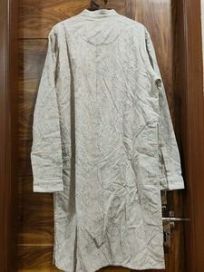 Men's Embroidered Kurta