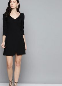 Chic Black V-Neck Wrap Dress