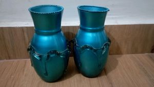 GLASS FLOWER VASE