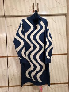 Abstract Printed Acrylic Sweater Dr