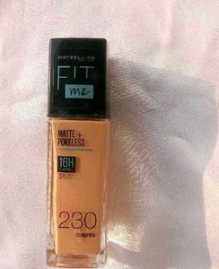 Maybelline Fit Me Matte+PorelessFoundation 230