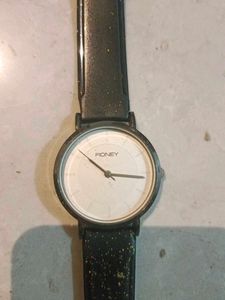 Hodinky Black Leather Watch