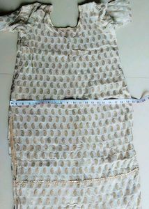 Elegant Kurta with Green Skirt Set