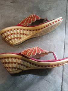 Embellished Ethnic Slippers