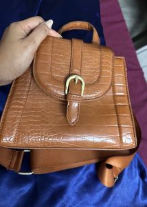 Steve Madden sling Bag