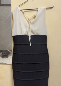 Chic Two-Tone Bodycon Dress
