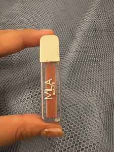 MLA Beaute nude brown Lip Gloss