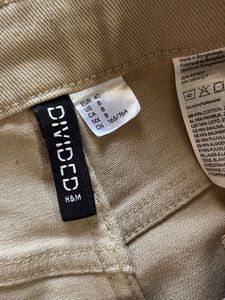 H&amp;M Beige Mom fit Jeans