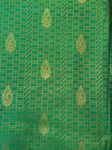 semi pattu saree with pattren blouse