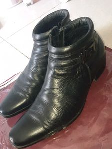 Chic Black Leather Ankle Boots