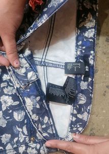 H &amp; M Floral Skinny Jeans