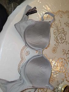VICTORIA'S SECRET GREY SILVER BRA