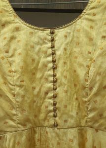 Pattu Silk Kurti With Banarasi Dupatta