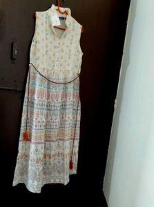 Stylish Sleeveless Printed Kurta/dress