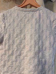🛍️🛍️Ruffled Designer White Top, Bust- 32/34