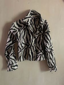 ZARA zebra Print Crop Shirt