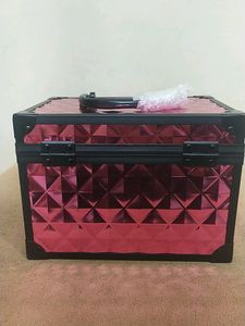 Colorbar Trousseau Box Diamond Cut Deep Pink