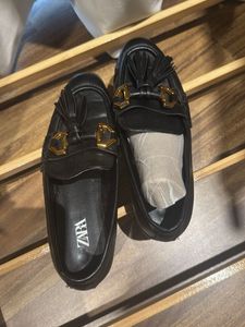 ZARA Stylish Black Loafers with Tassel Detail