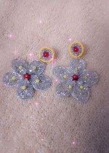 Handmade White Flower Pearl Earings