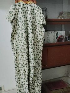 127.Comfortable Printed Nightgown