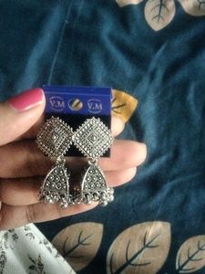 earring