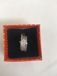 Sparkling Diamond Ring
