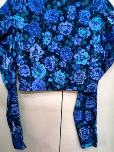 Blue Floral Long Sleeve Crop Top