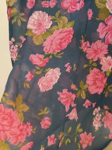 Floral Sleeveless V-Neck Top