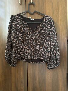 Floral Print V-Neck Crop Top
