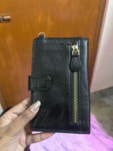 Elegant Black Leather Crossbody