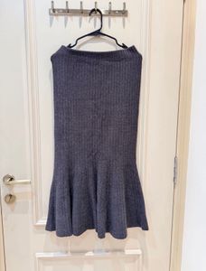 Grey Ribbed Knit Flare Skirt