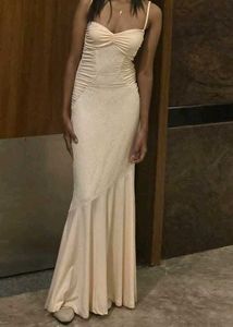 Elegant Lace Evening Gown