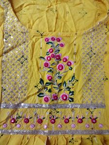 Pretty Ethnic Embroidery Top