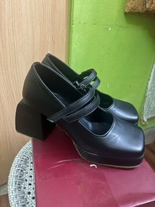 little box maryjane platform heels