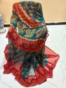 Beautiful Floral Print Saree