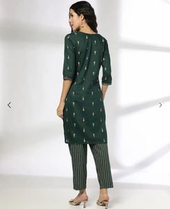 Avaasa mix n match kurta and pant set