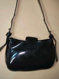 Chic Leopard Print Shoulder Bag