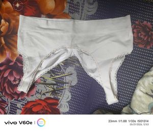 Comfortable White Lace Trim Bra