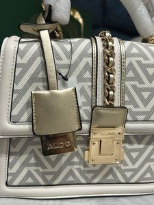 Chic Geometric Print Handbag