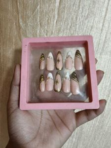 Elegant Press-On Nail Set