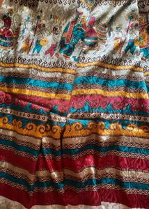 Exquisite Ethnic motifs Paithani Silk Saree