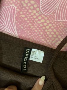 H&amp;M BrownRibbed Spaghetti Strap Crop Top