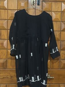 Elegant Black Embroidered Kurta