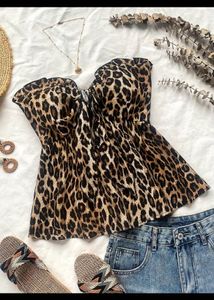 Chic Leopard Print Corset Top