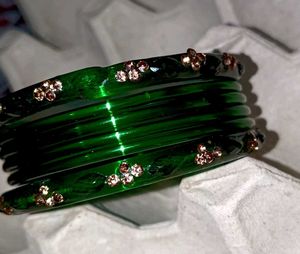 Elegant Green Bangles Set