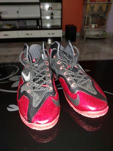 Nike LeBron XI Basketball Shoes