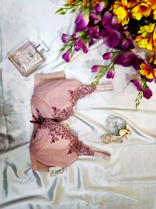 🇳🇿💫🎀Lace Trimmed Pink Bra