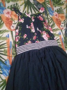 Floral Print Sleeveless Midi Dress